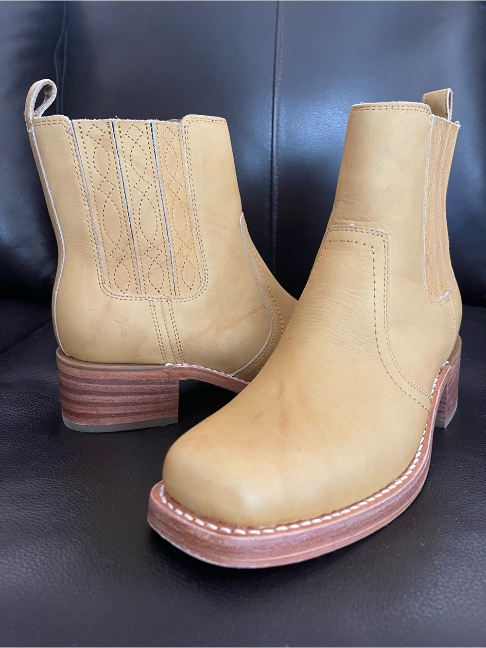 Frye Campus Chelsea Boots - Picture 8 of 13